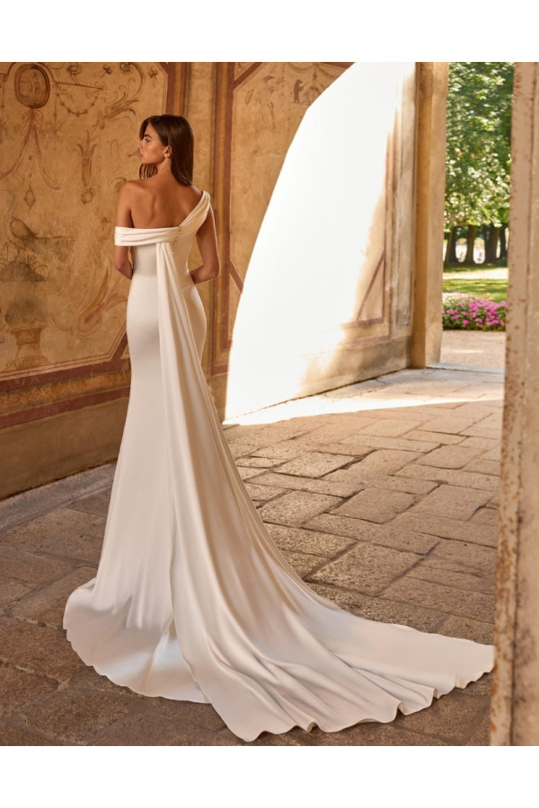 Abito da sposa Simi avorio, a sirena in raso  Alberto Palatachi 2027.