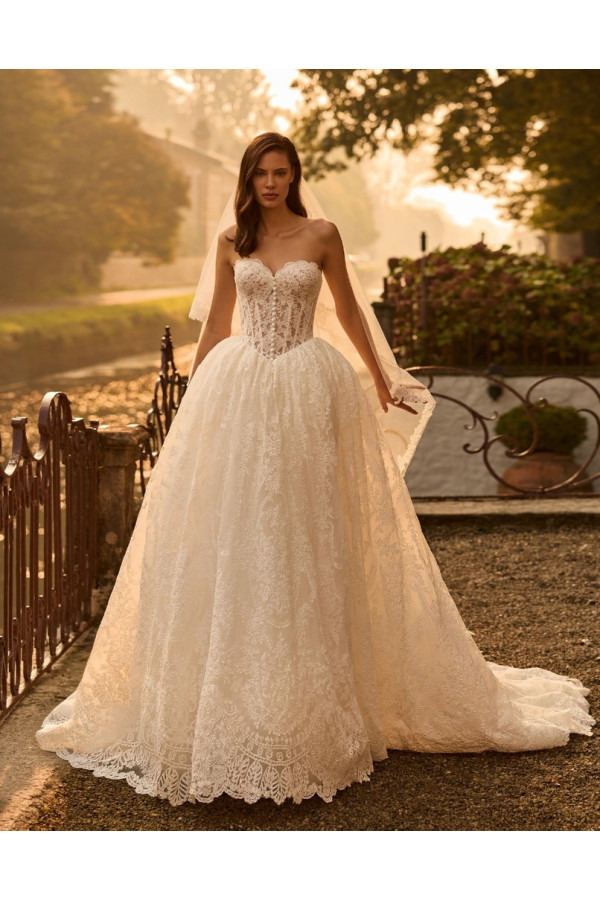 Abito da sposa Soley ampio di pizzo  Alberto Palatachi 2027