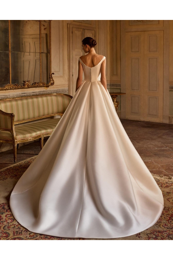 Abito da sposa Sissel ampio in mikado Alberto Palatachi 2027