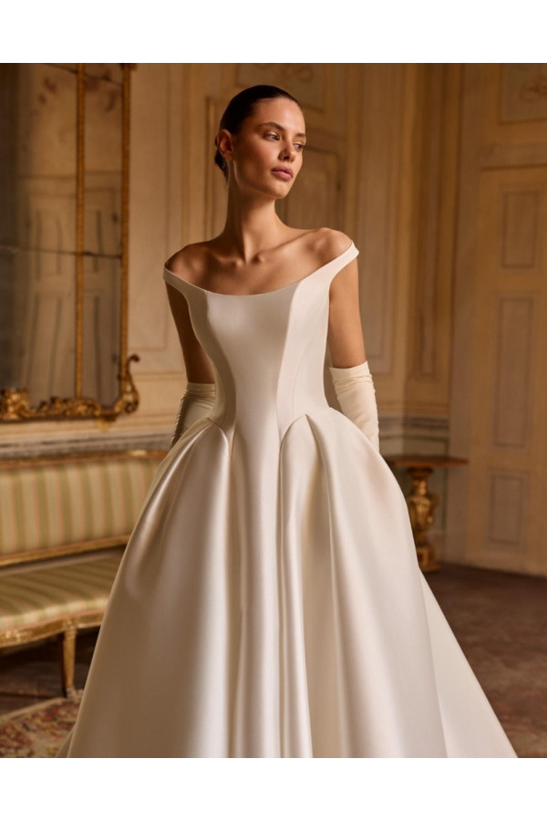 Abito da sposa Sissel ampio in mikado Alberto Palatachi 2027