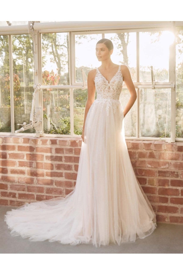 Abito da sposa Sarina, bianco, tulle, svasato, Alberto Palatachi 2025