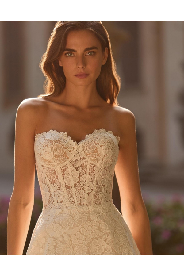 Abito da sposa Debbie, avorio, pizzo, ampio.  Alberto Palatachi 2027