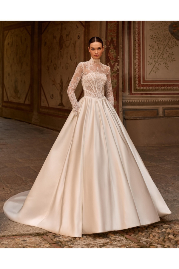 Abito da sposa Fiona, avorio, mikado. Alberto Palatachi 2027.