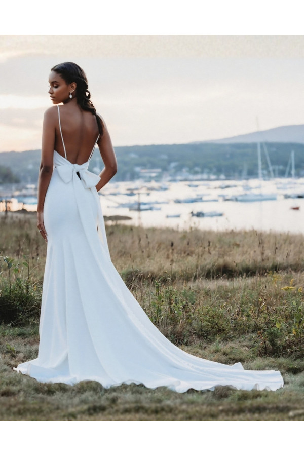 Abito da sposa a sirena avorio liscio di Allure Bridal