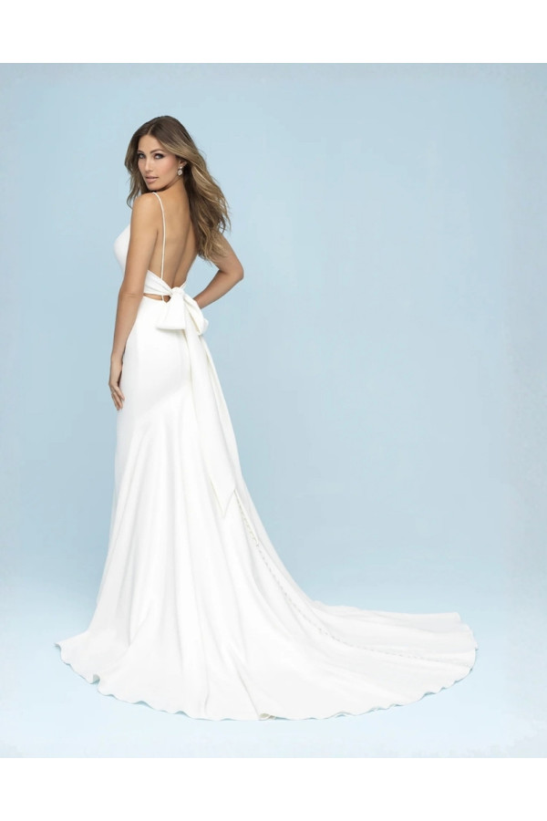 Abito da sposa a sirena avorio liscio di Allure Bridal