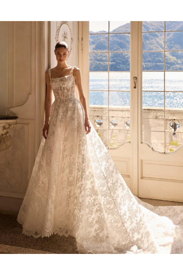Abiito da sposa Safiro avorio in tulle ampio di Alberto Palatchi