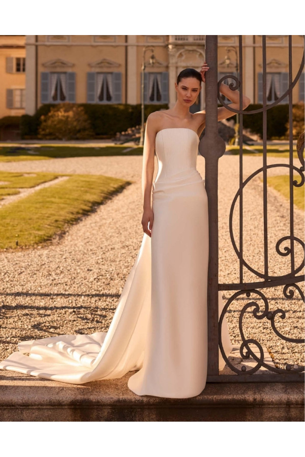 Abito da sposa Ruby avorio in mikado liscio di Alberto Palatchi