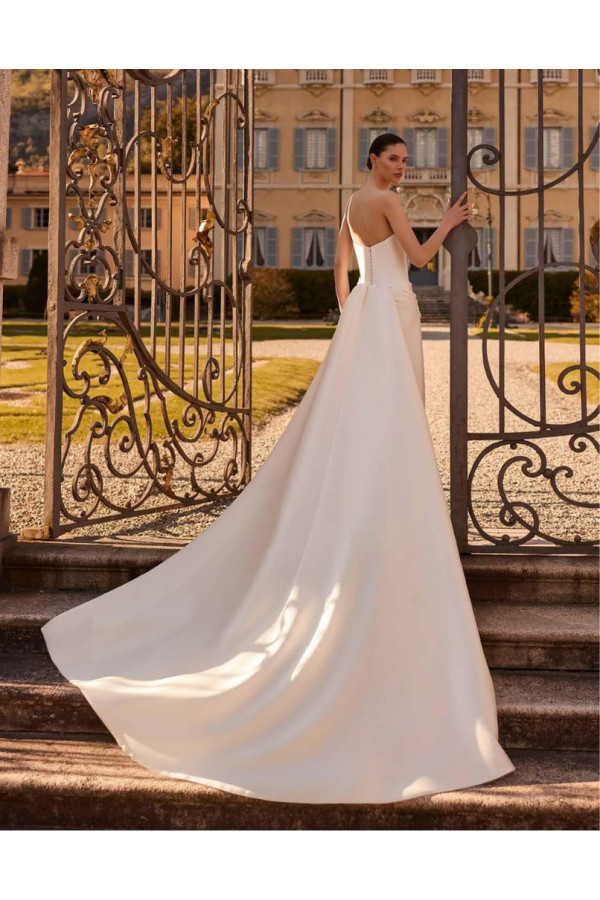Abito da sposa Ruby avorio in mikado liscio di Alberto Palatchi