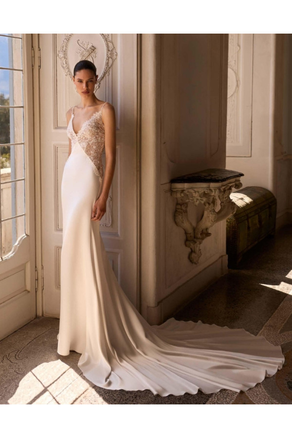 Abito da sposa Malachite avorio in satin e pizzo di Alterto Palatchi