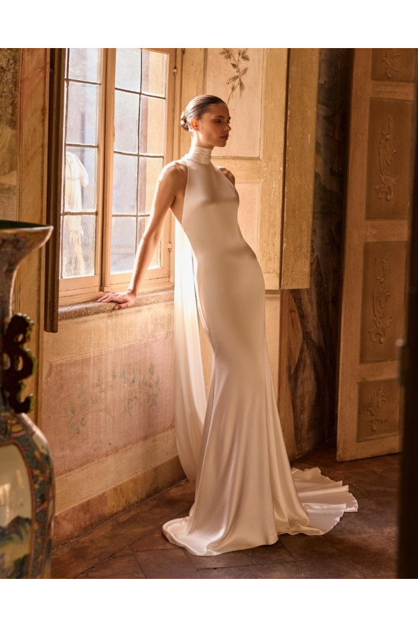 Abito da sposa Whitney avorio in satin scivolato di Alberto Palatchi