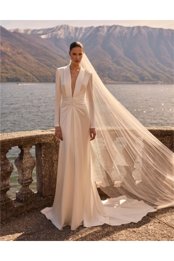 Abito da sposa Morganite avorio in satin scivolato di Alberto Palatchi