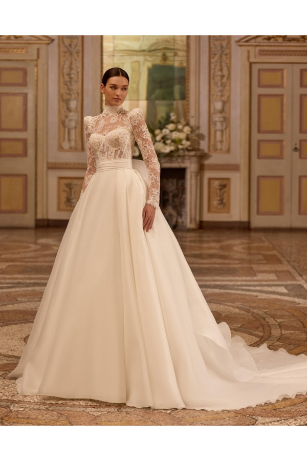 Abito da sposa Artemisia avorio in organza e pizzo di Alberto Palatchi