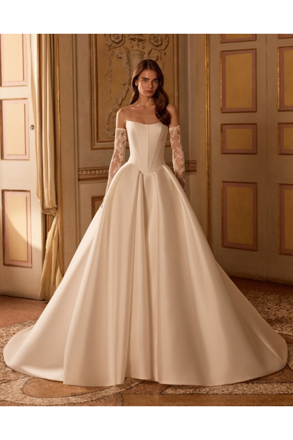 Salina abito da sposa avorio ampio in mikado Alberto Paltchi 2027