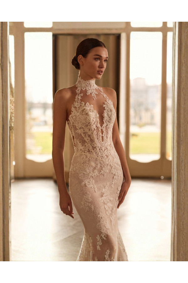 Malva abito da sposa sirena avorio in pizzo di Alberto Palatchi