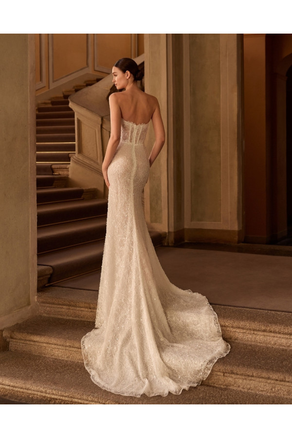 Kalila abito da sposa avorio ampio in douchesse di Alberto Palatchi