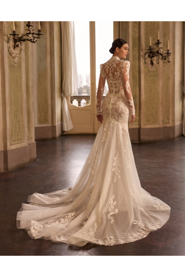 Heliconia abito da sposa avorioin pizzo a sirena di Alberto Palatchi