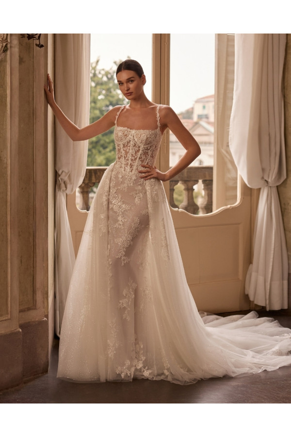 Floris abito da sposa avorio in pizzo a sirena di Alberto Palatchi