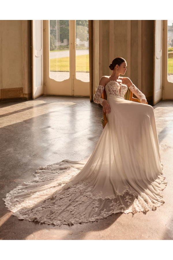 Elysia abito da sposa scivolato avorio in chiffon di Alberto Palatchi