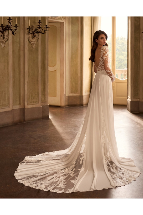 Coral abito da sposa avorio a sirena in chiffon di Alberto Palatchi
