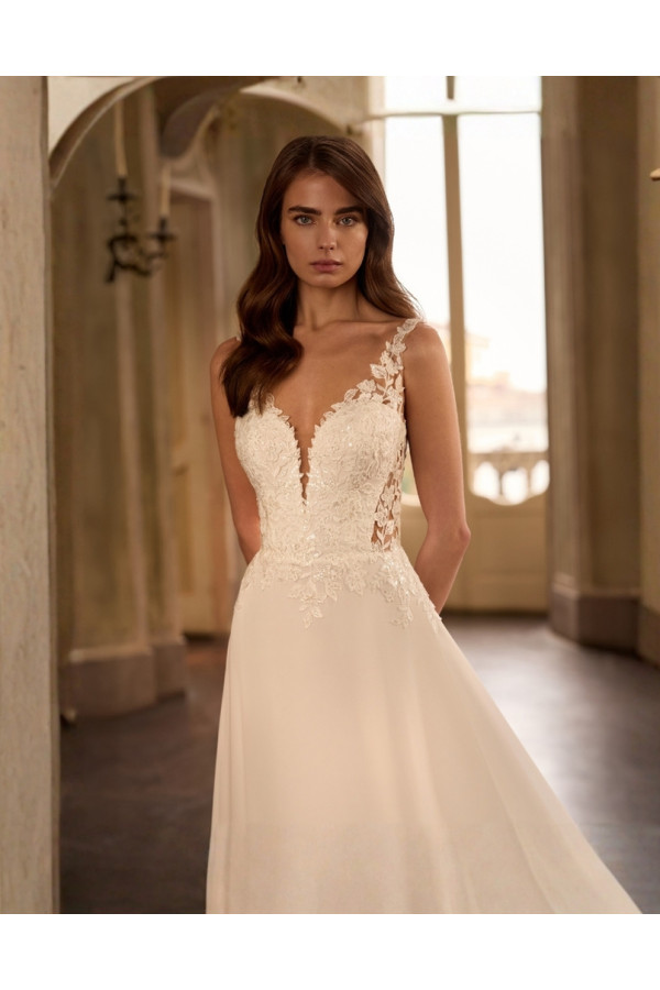 Coral abito da sposa avorio a sirena in chiffon di Alberto Palatchi