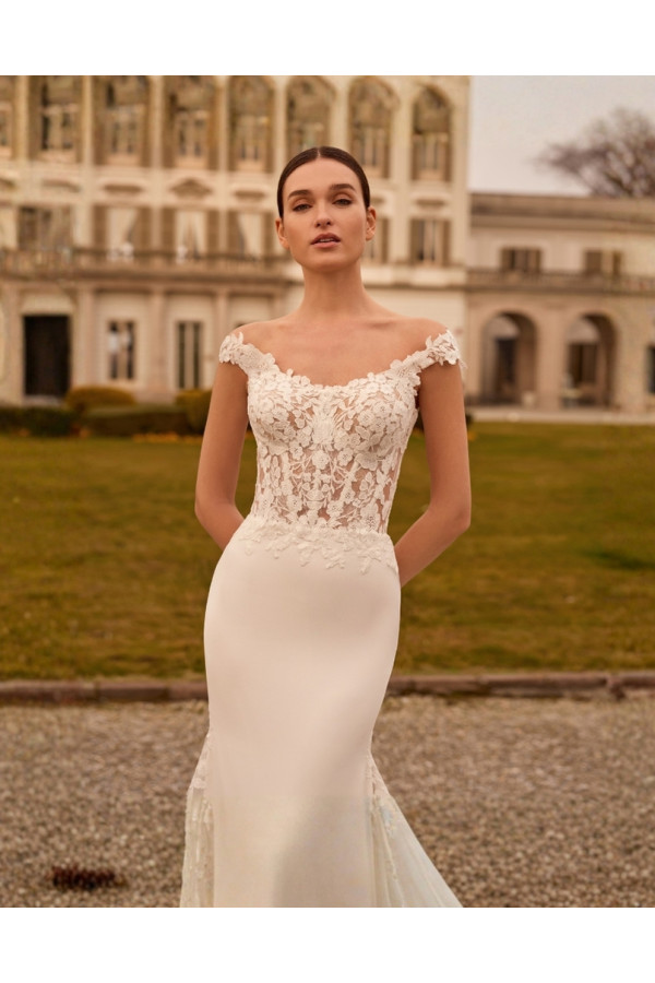 Amapola abito da sposa a sirena avorio in pizzo Alberto Palatchi