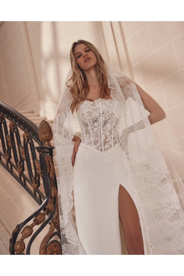 Nina Abito sposa avorio in pizzo e chiffon a sirena Justin Alexander