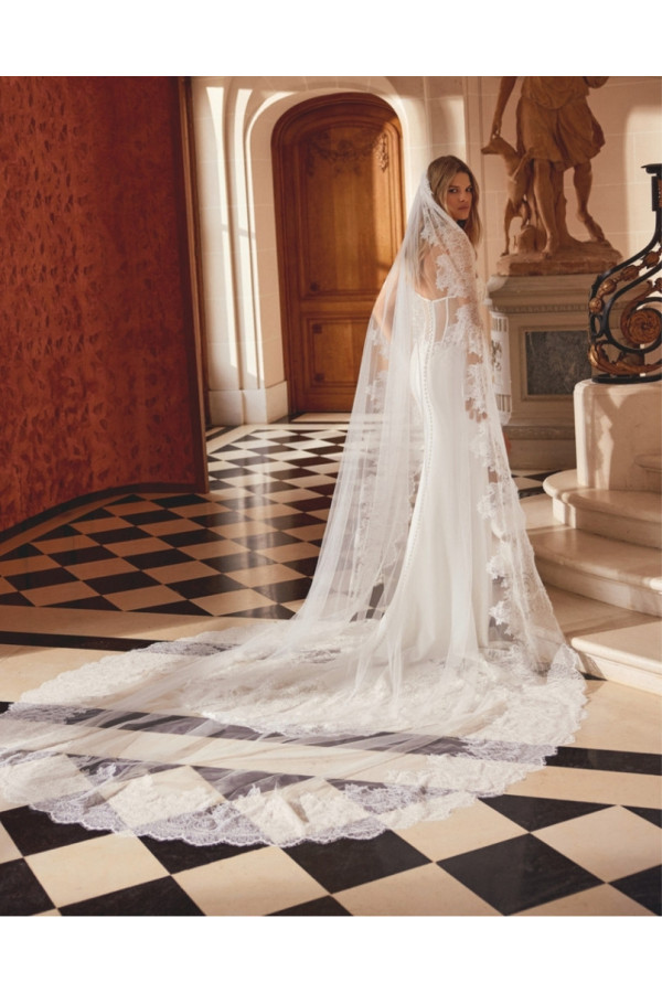 Nina Abito sposa avorio in pizzo e chiffon a sirena Justin Alexander