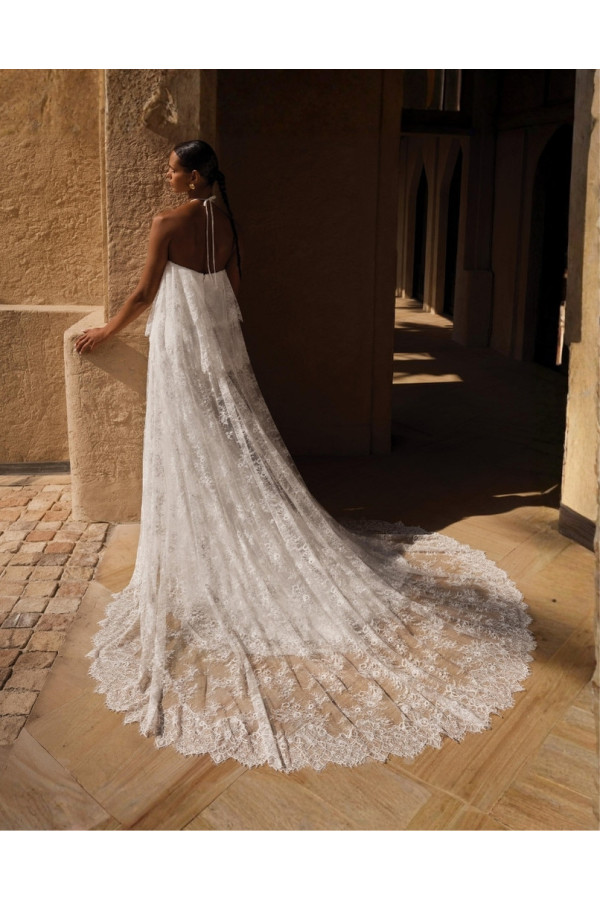Abito da sposa avorio in pizzo modello bohemien 66496 di Lillian West