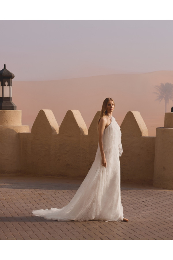 Abito da sposa avorio in pizzo modello bohemien 66496 di Lillian West