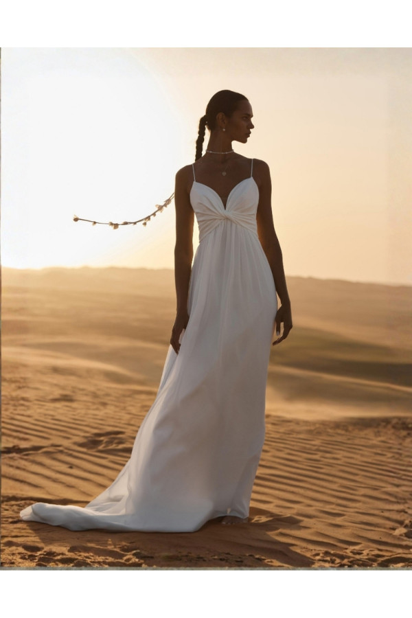 Abito da sposa avorio crepe impero bohemien 66472 Lillian West 2027