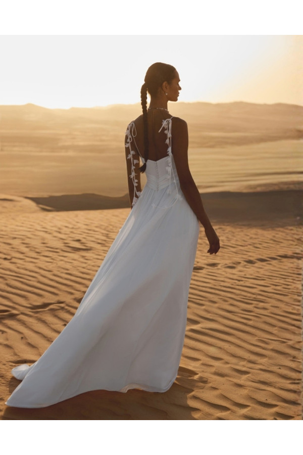 Abito da sposa avorio crepe impero bohemien 66472 Lillian West 2027