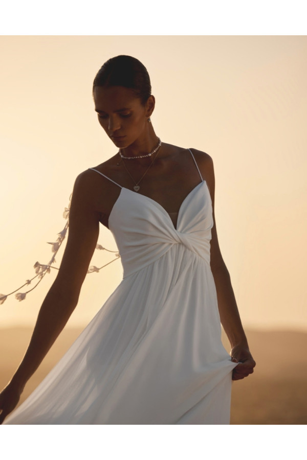 Abito da sposa avorio crepe impero bohemien 66472 Lillian West 2027