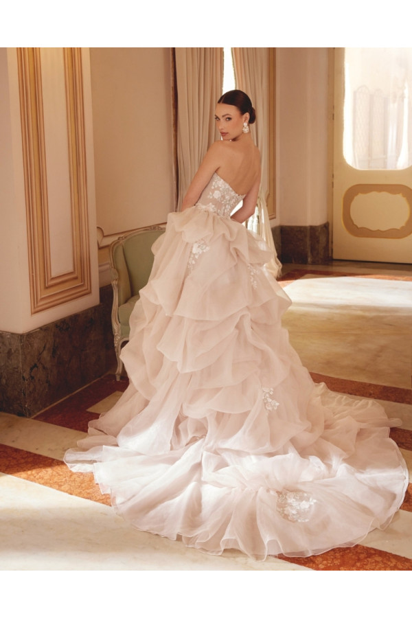 Abito da sposa light gold con balze 44629 Sincerity 2027