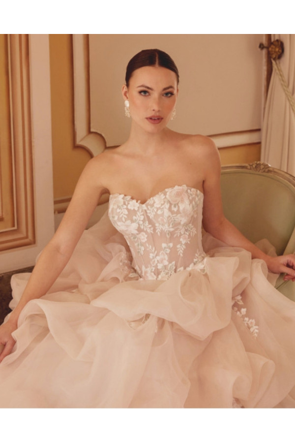 Abito da sposa light gold con balze 44629 Sincerity 2027