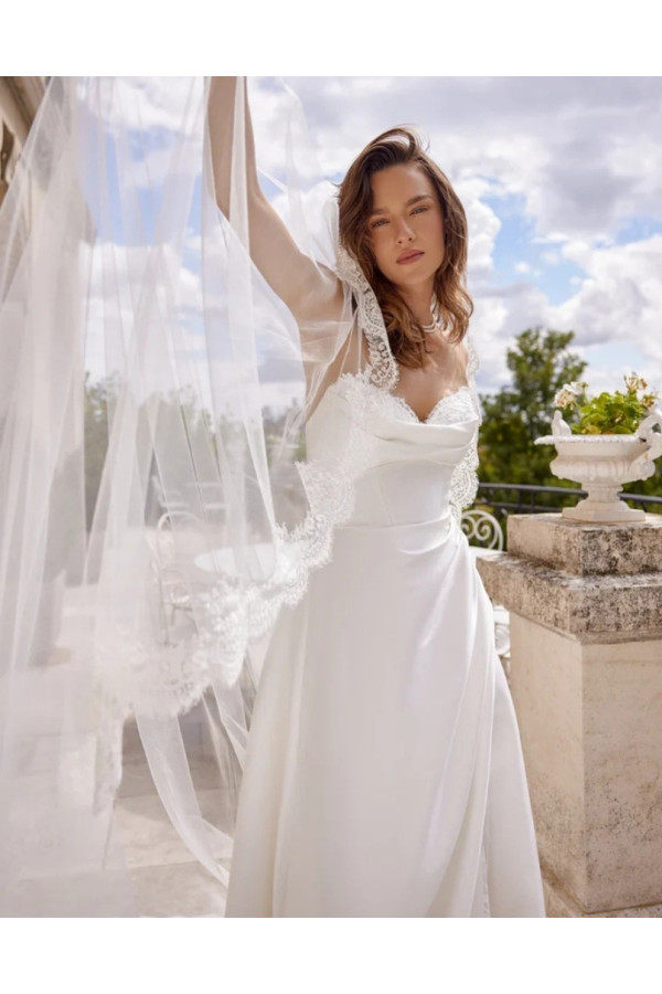 Madison Abito da sposa avorio mikado con spacco Justin Alexander 2027
