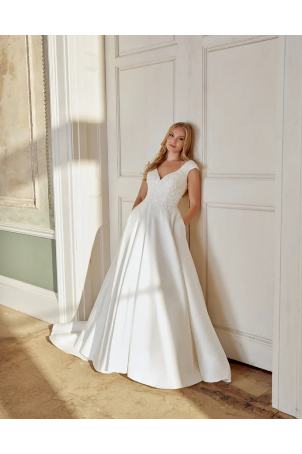 Abito da sposa avorio in mikado ampio 44547 Sincerity 2027