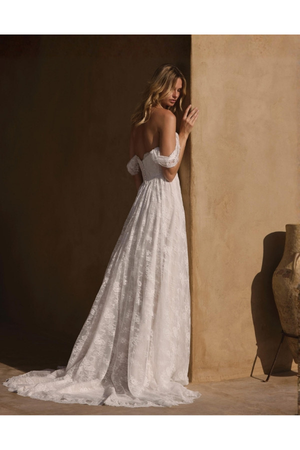 Abito da sposa avorio in pizzo scivolato 66459 Lillian West 2027