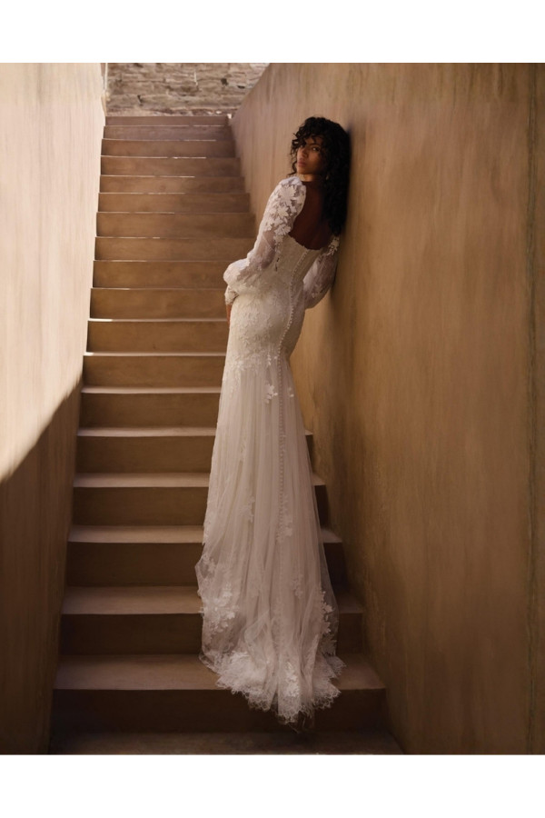 Abito da sposa avorio in pizzo e tulle a sirena 66451 di Lillian West