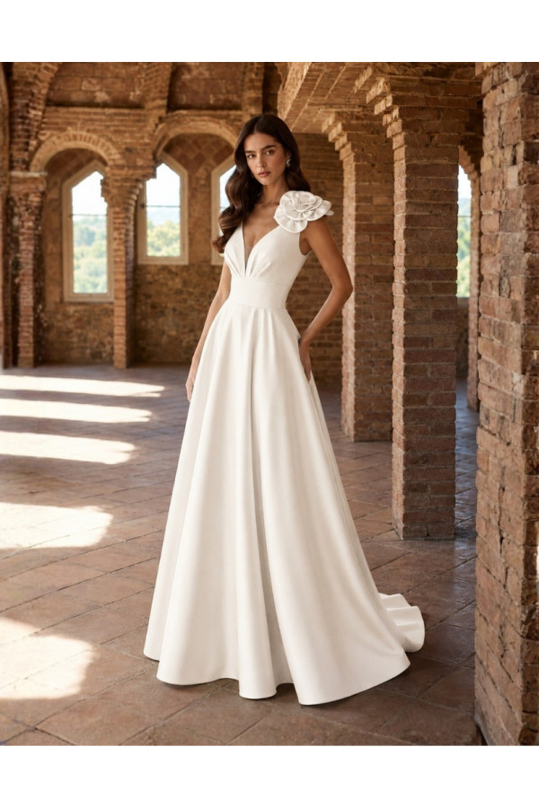 Abito da sposa avorio in mikado ampio 2JA1 di Rosa Clará
