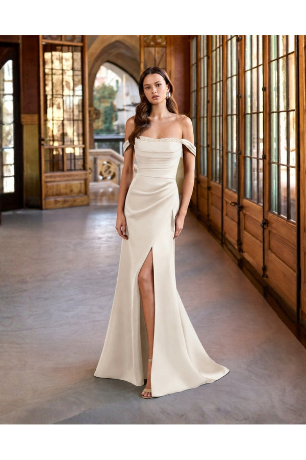 Abito da sposa avorio in raso con spacco 2JG3 di Rosa Clará