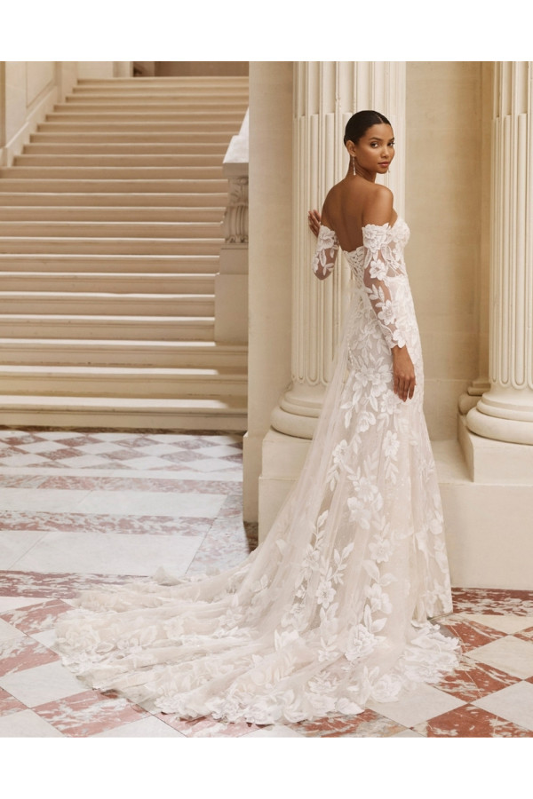Ambar abito da sposa avorio in pizzo a sirena Rosa Clará Dream 2027