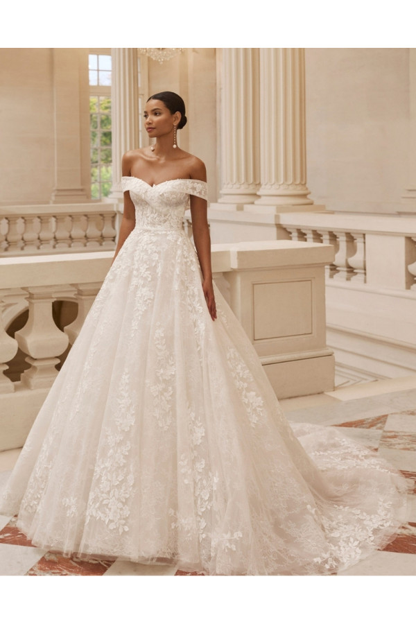 Alison Abito da sposa avorio in pizzo ampio Rosa Clará Dreams 2027