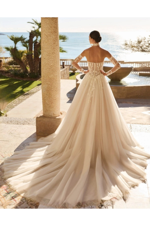 Fiora Abito da sposa avorio in tulle ampio di Luna Novias 2027