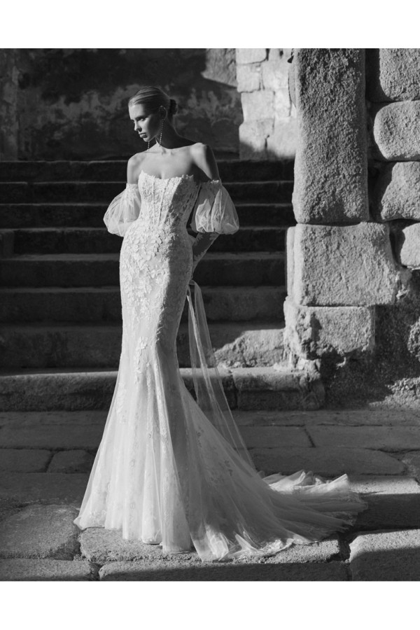 Palmira abito da sposa avorio in pizzo trasformabile Adriana Alier