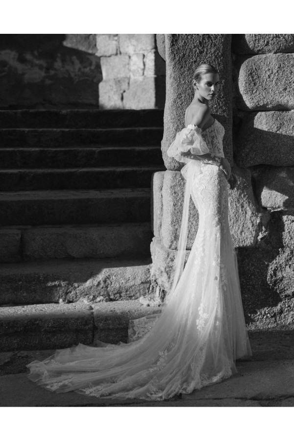 Palmira abito da sposa avorio in pizzo trasformabile Adriana Alier