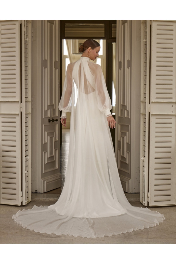 Sofia abito da sposa avorio in satin a sirena di Novia D'art