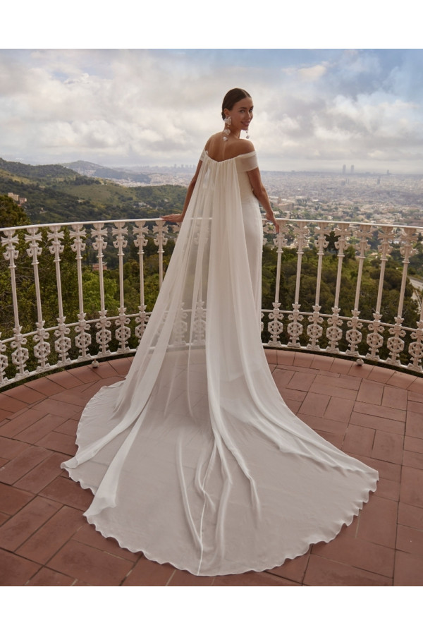 Nola abito da sposa avorio in tulle, morbido con spacchi di Fara Sposa