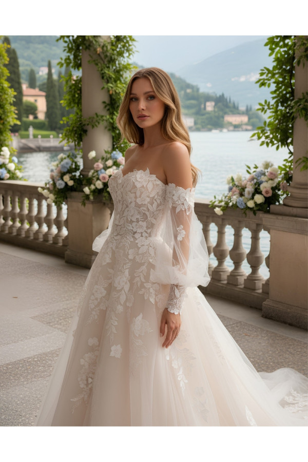 Abito da sposa avorio in pizzo e tulle ampio 27DS30 Divina Sposa