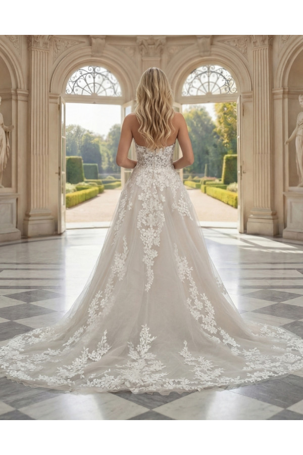 Abito da sposa avorio in tulle ampio con fiori 3D 27MK07 Miss Kelly