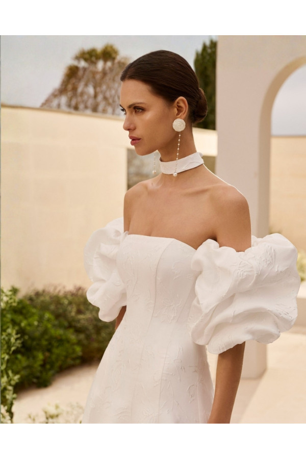 Numea Abito da sposa avorio in raso damascato ampio di Rosa Clará